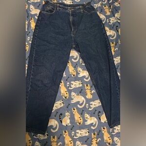 Comfortable Cotton Blue Jeans, Slight stretchy waist, Somewhat Large